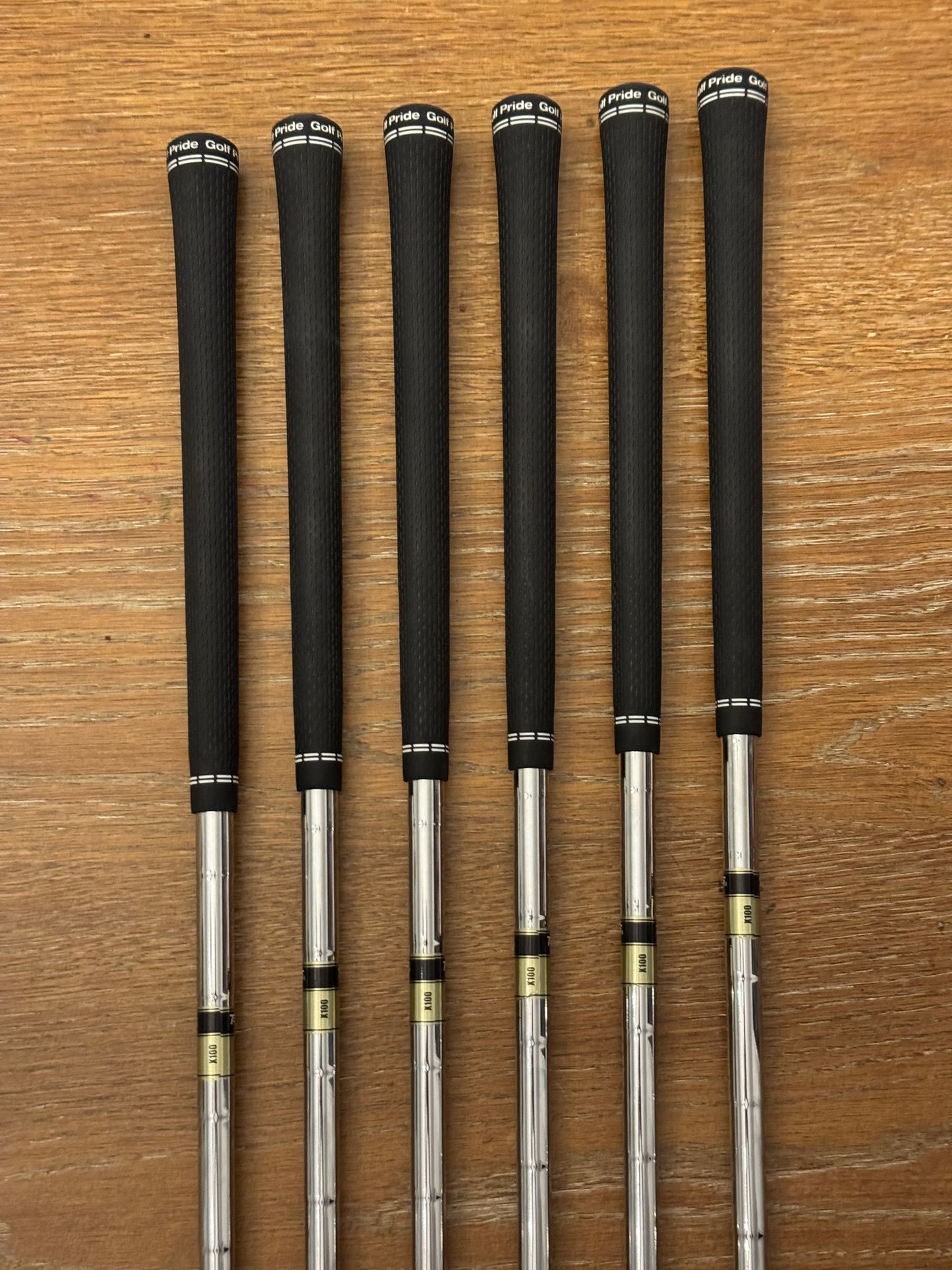 Mizuno Pro 241 Iron Set (5-PW) / Dynamic Gold X100 shafts (xtra stiff)
