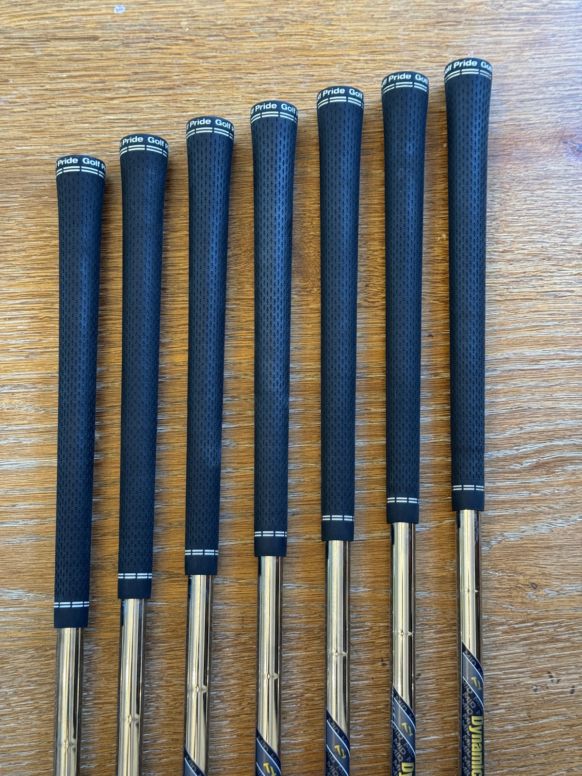 Srixon ZXi7 Forged ‘25 Iron Set (4-PW) / Dynamic GOLD MID 115 S300 shafts (stiff)