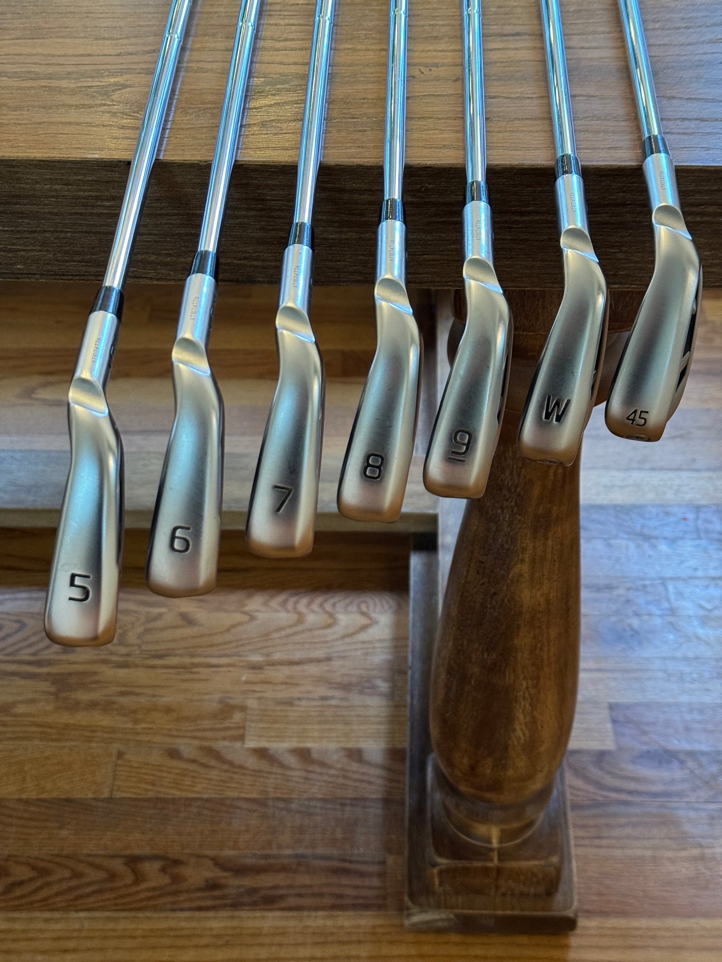 Ping G430 Iron Set (5-GW) / Dynamic Gold S300 shafts Stiff