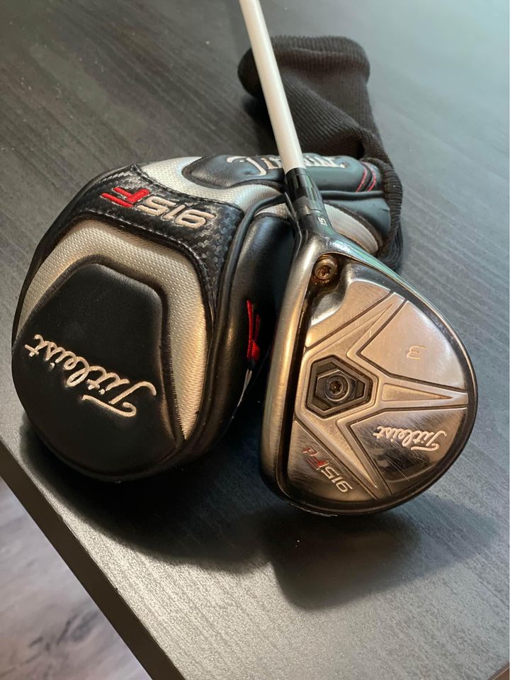 Titleist 915F 3-wood (15°) / Fujikura Speeder shaft Stiff