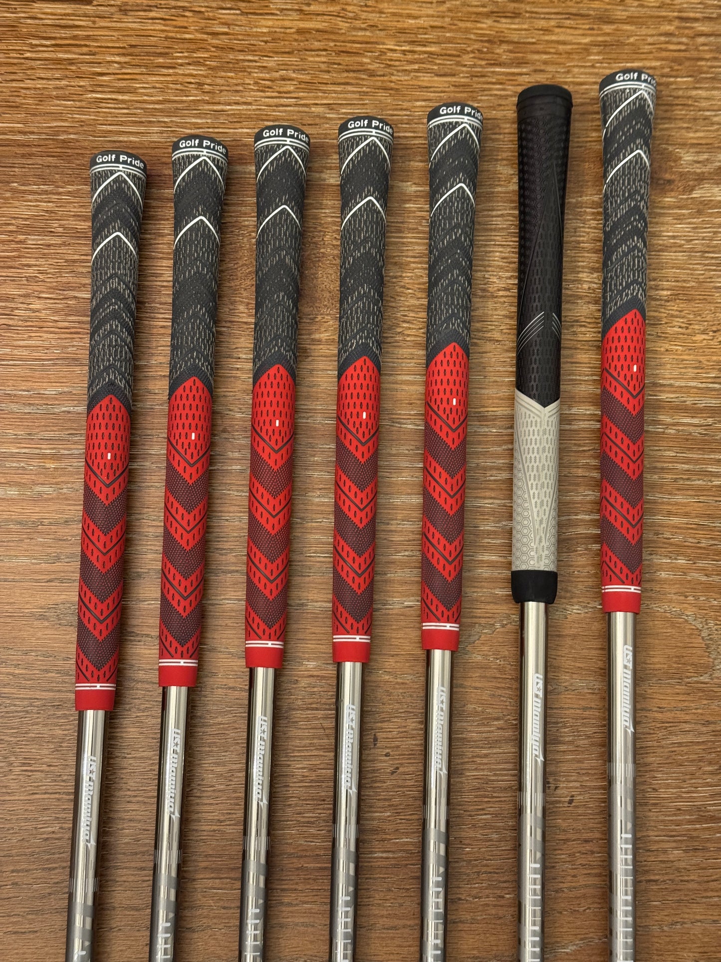 Titleist T350 ‘23 Iron Set (5-AW) / Recoil 65 F2 shafts Senior