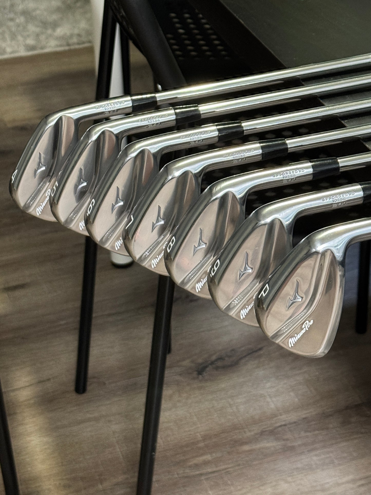 Mizuno Pro 241 Iron Set +1/2” (4-PW) / KBS Tour 120S shafts Stiff