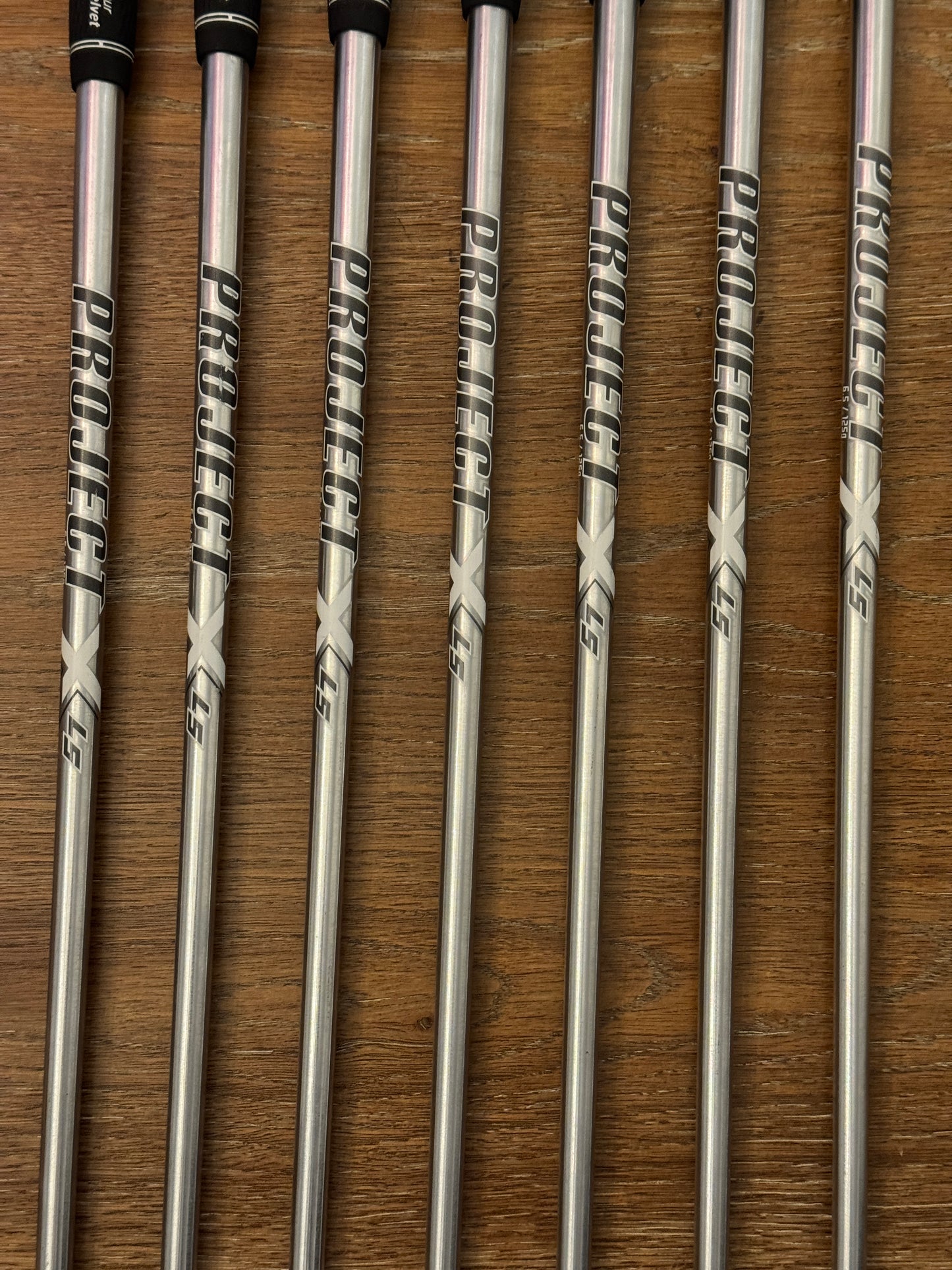 Titleist T100 ‘23 Iron Set (5-GW) / Project X LZ 6.5 125g shafts Xtra Stiff