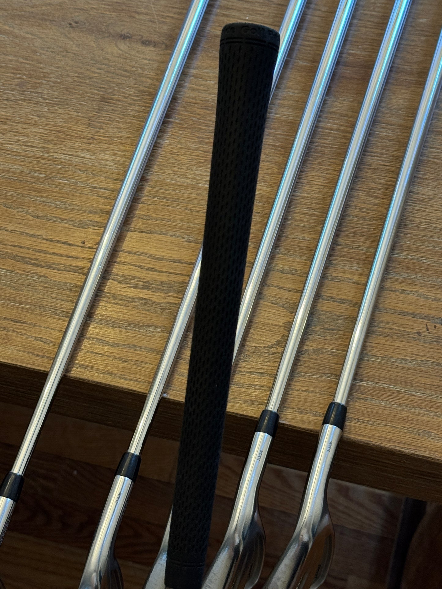 Titleist T100 Iron Set (4-PW) / Project X 6.0 shafts Stiff