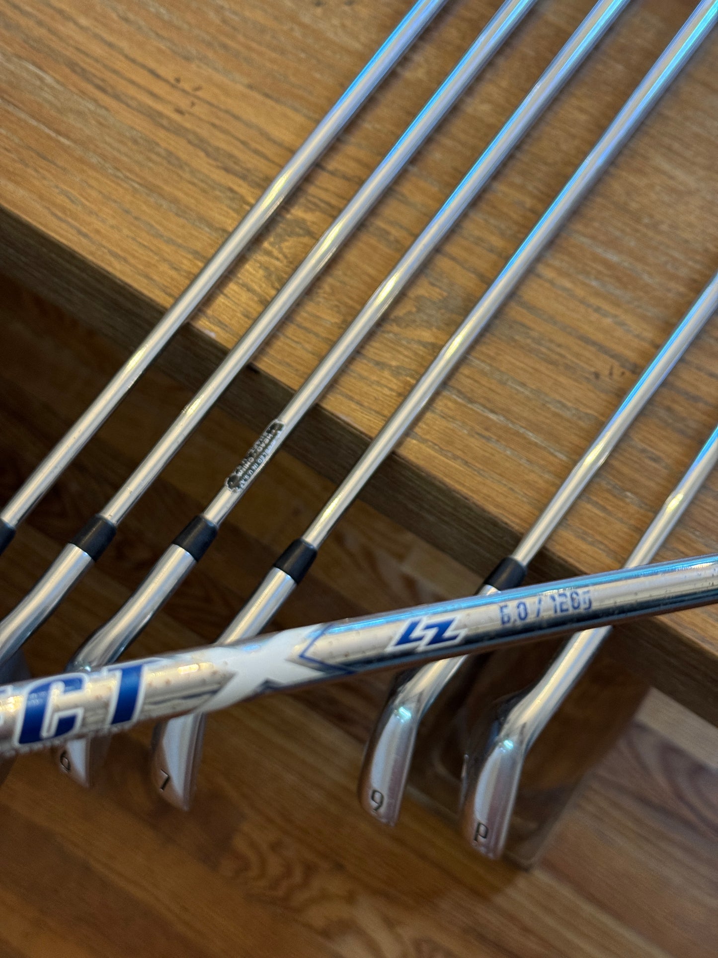 Titleist T200 Iron Set (4-PW) / Project X 6.0 120g shafts Stiff