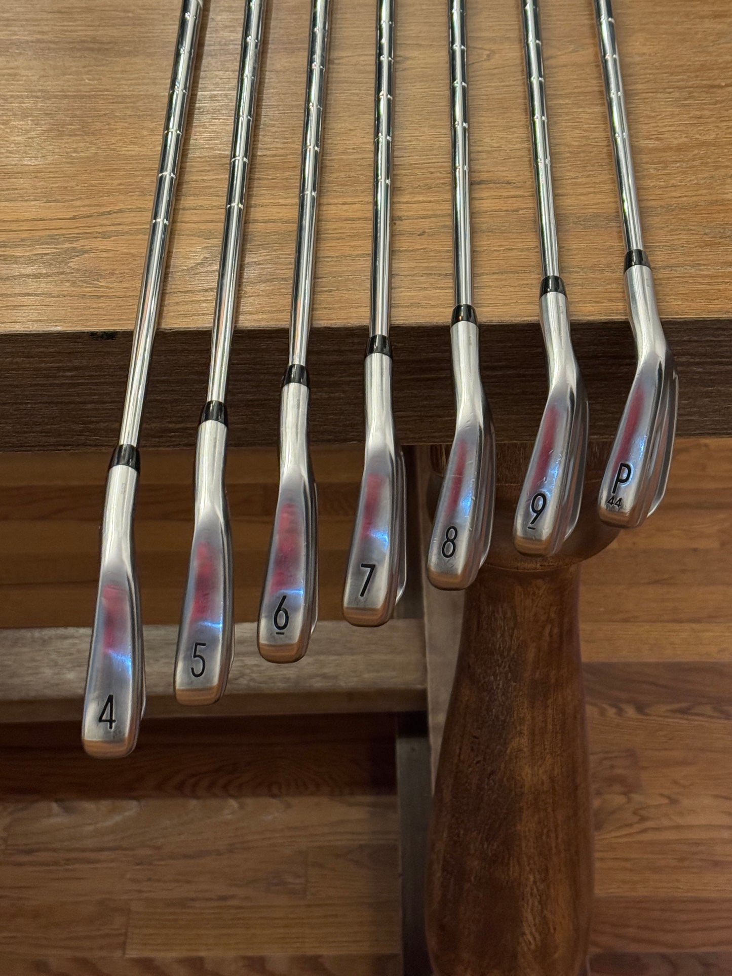 Titleist T100S Iron Set / AMT Tour White X100 shafts Xtra Stiff