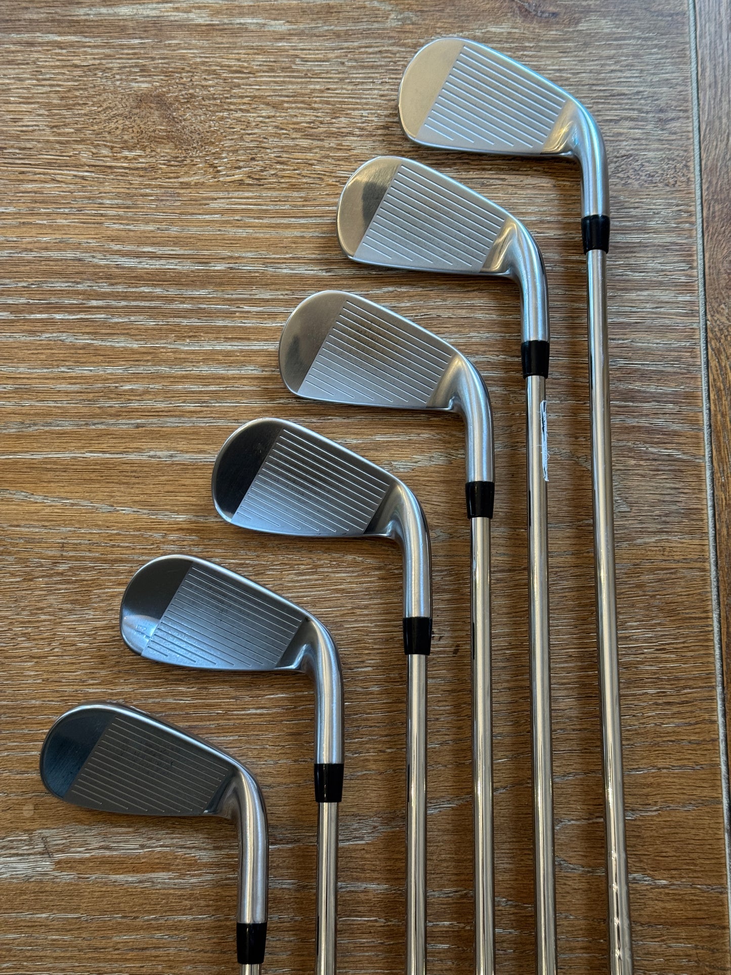 Titleist T350 ‘23 Iron Set (5-PW) / True Temper AMT R300 shafts Regular
