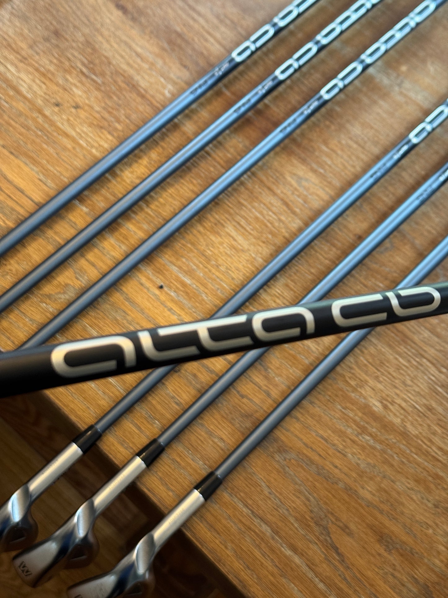 Ping i525 Iron Set (5-GW) / Ping ALTA CB shafts Stiff