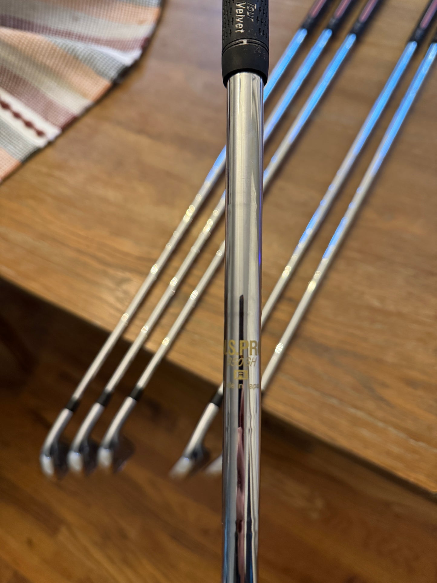 Titleist T200 Iron Set (5-PW) / N.S. Pro 850 shafts Regular
