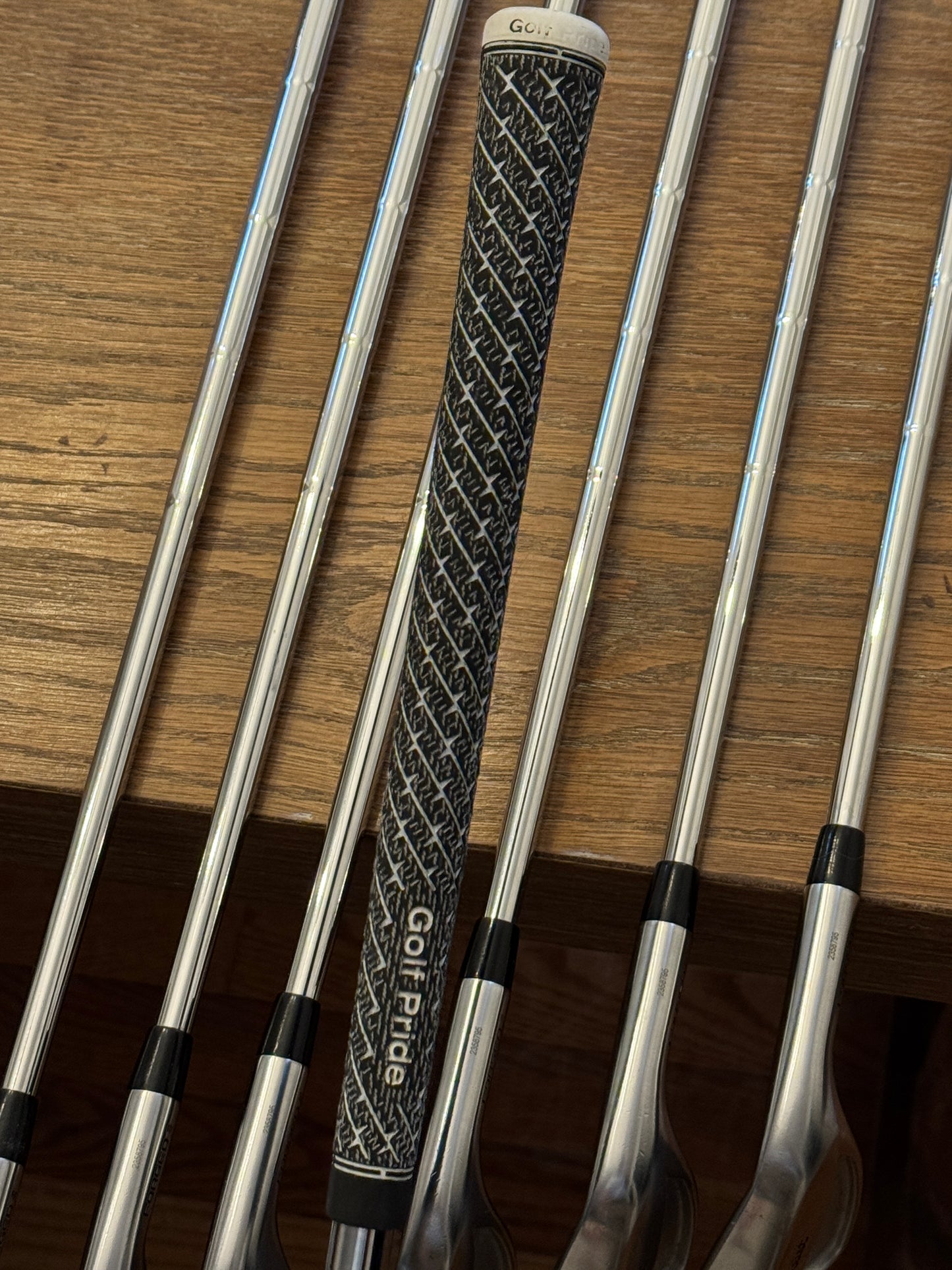Titleist T100 ‘23 Iron Set (4-PW) / Dynamic Gold X100 shafts