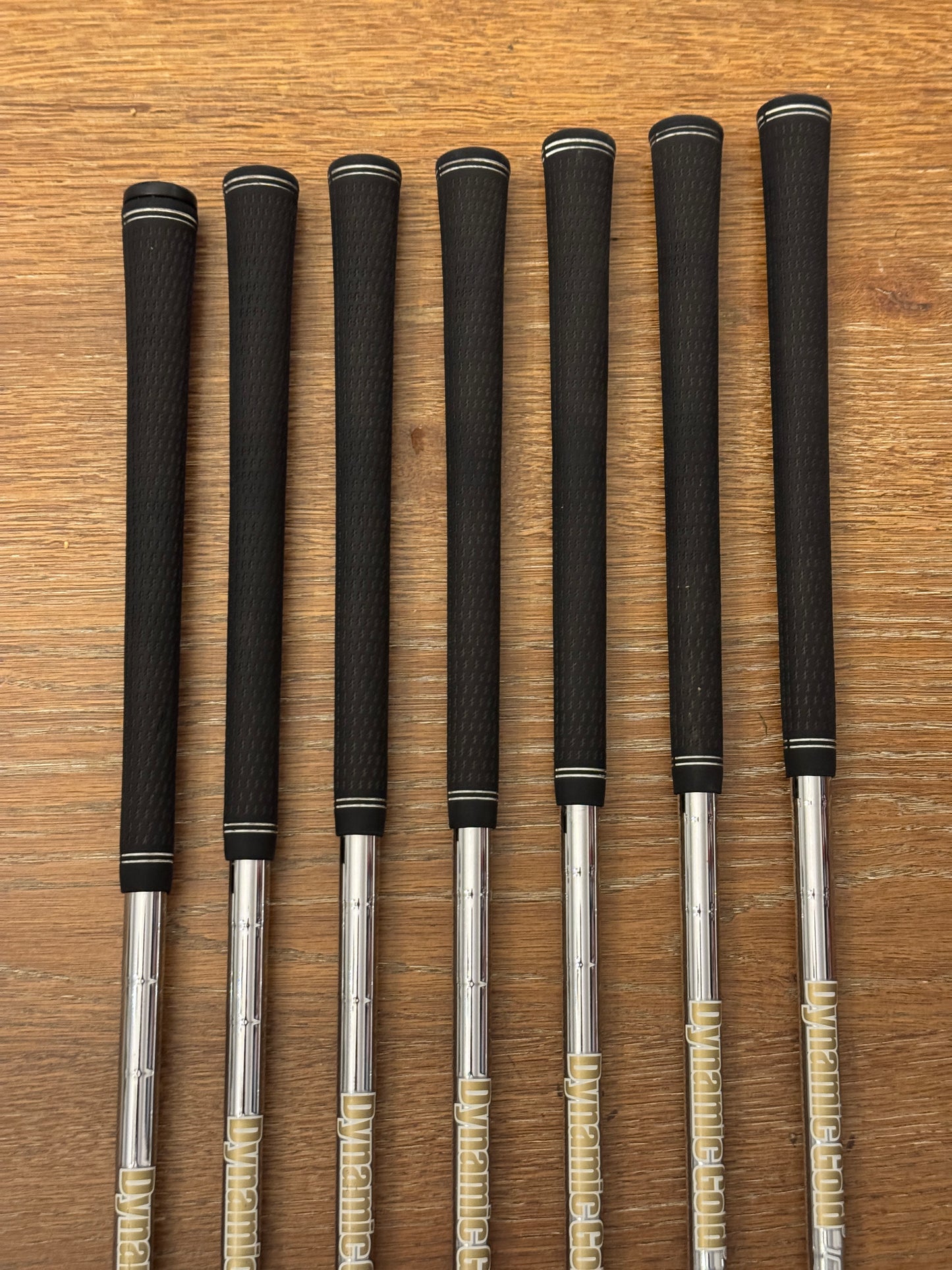 Ping G425 Iron Set (5-UW) / Dynamic Gold S300 shafts (stiff)