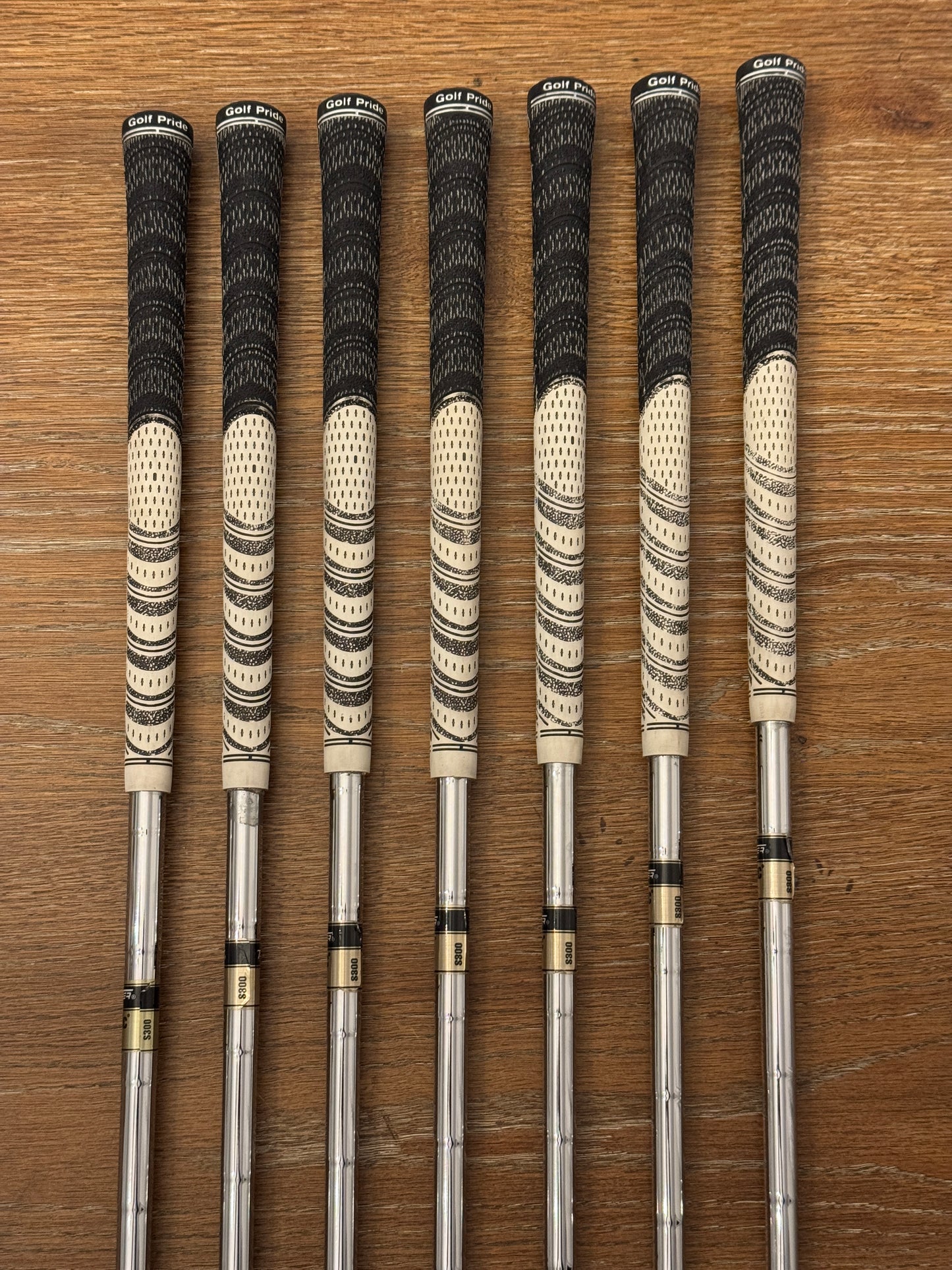 Ping G430 Iron Set (5-UW) / Dynamic Gold S300 shafts (stiff)