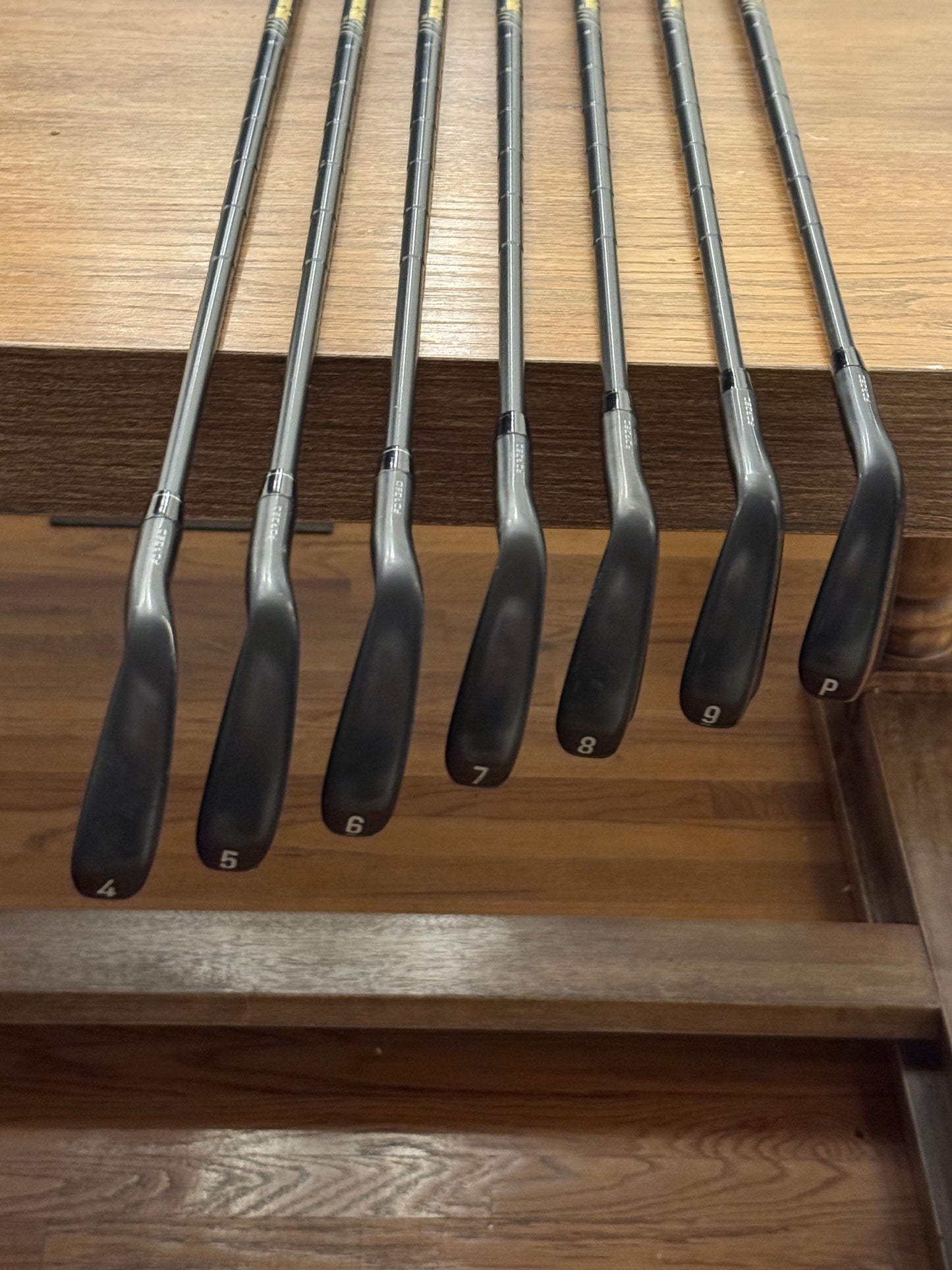 Callaway Apex TI Forged Iron Set (4-PW)