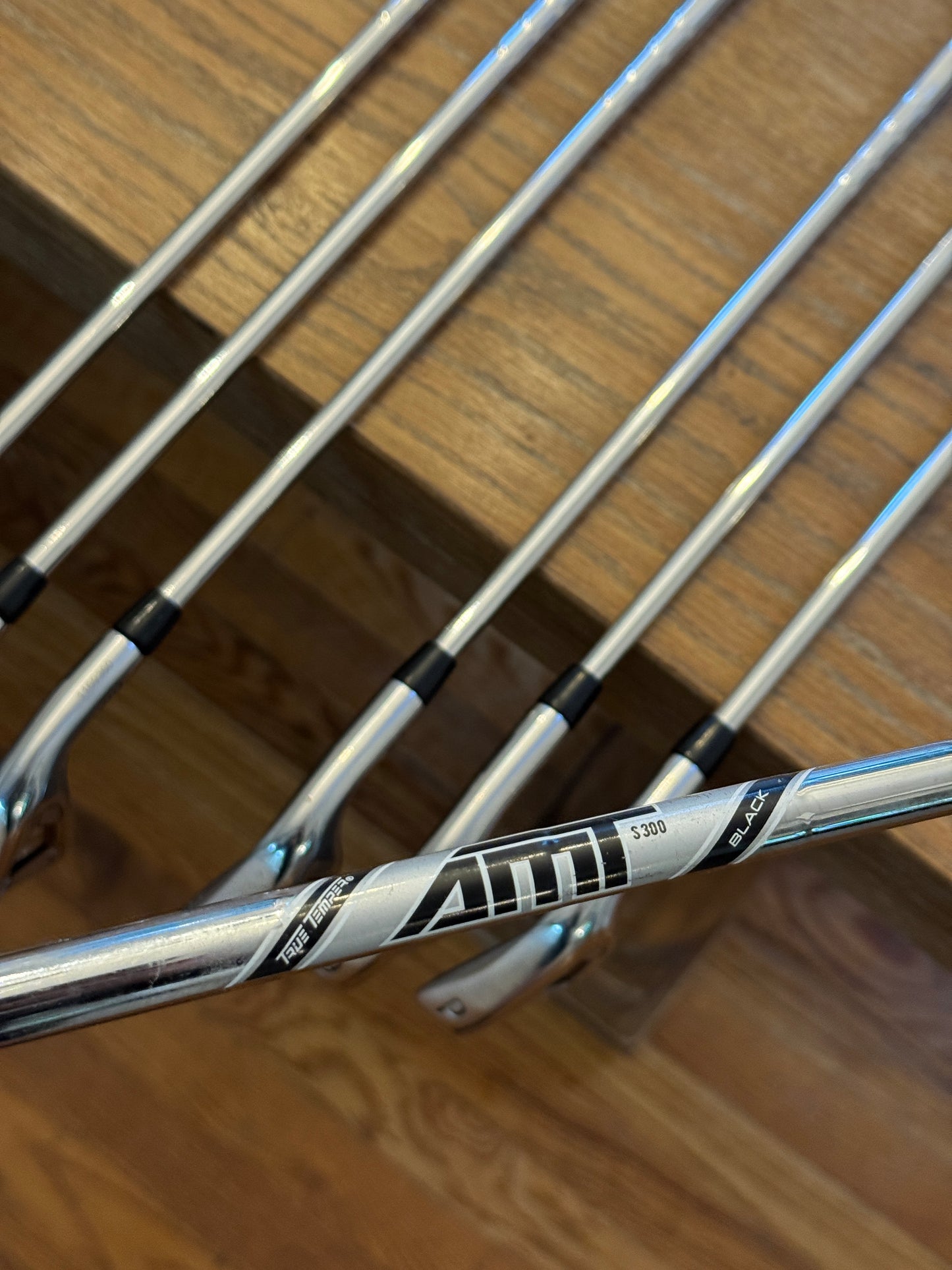 Titleist 718 AP3 Iron Set (4-PW) / AMT Black S300 shafts Stiff