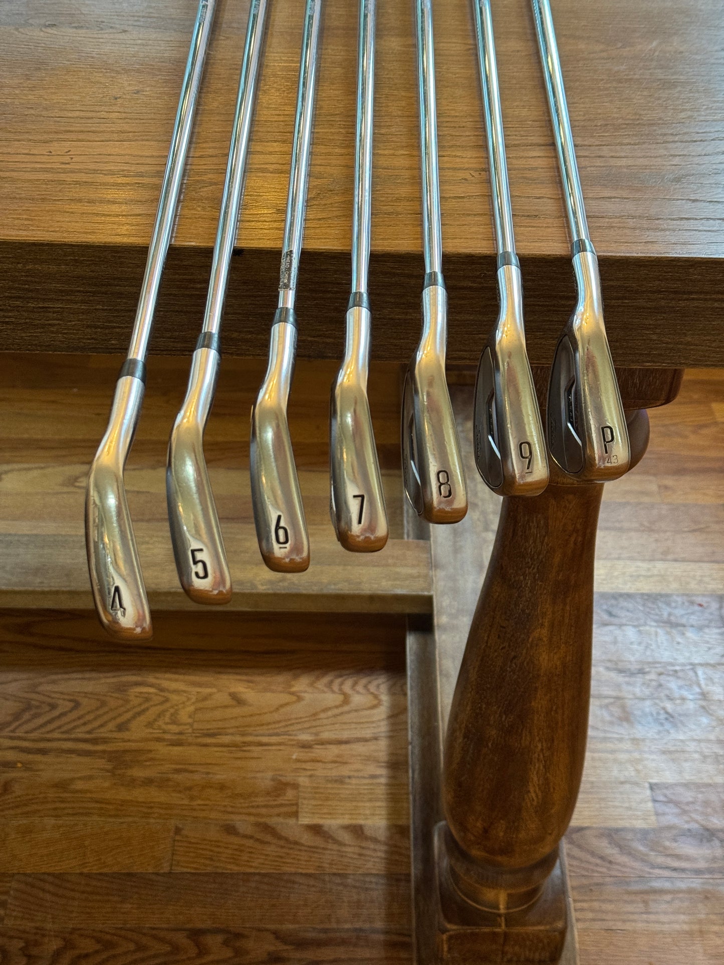 Titleist T200 Iron Set (4-PW) / Project X 6.0 120g shafts Stiff