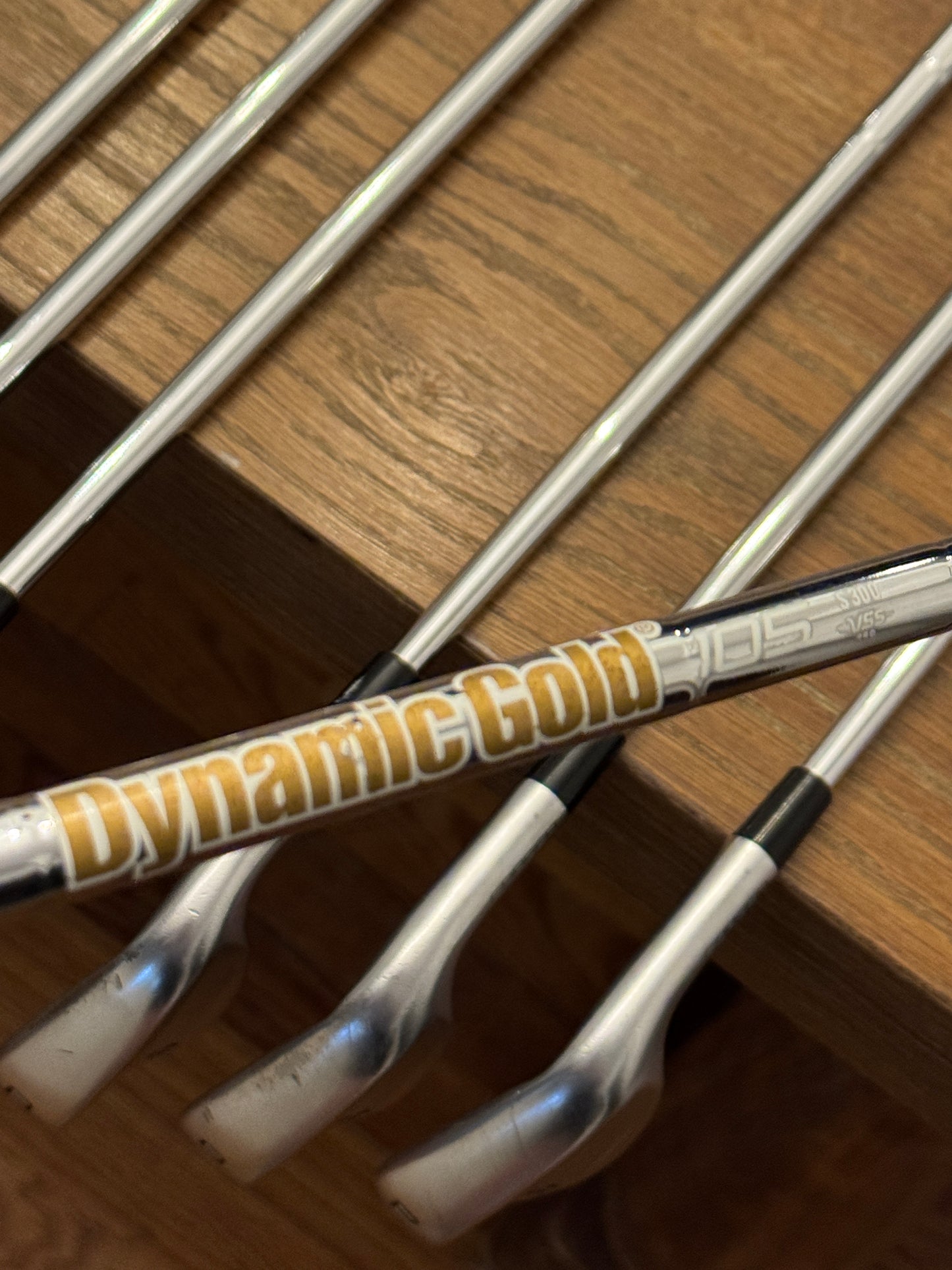 Taylormade P790 Iron Set (4-PW) / Dynamic Gold S300 shafts Stiff