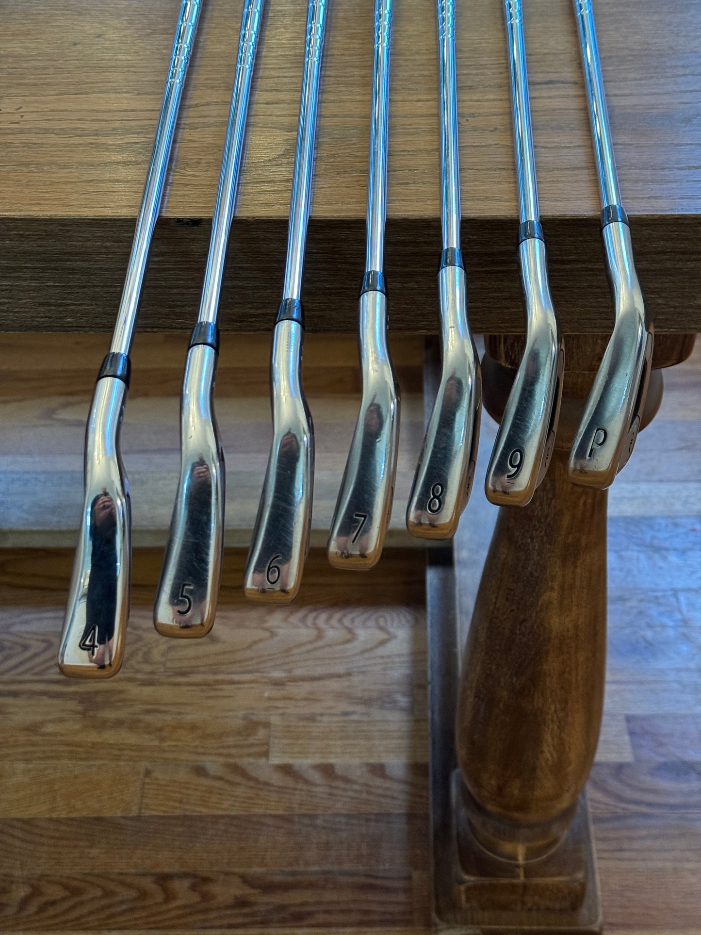 Titleist 718 AP3 Iron Set (4-PW) / AMT Black S300 shafts Stiff