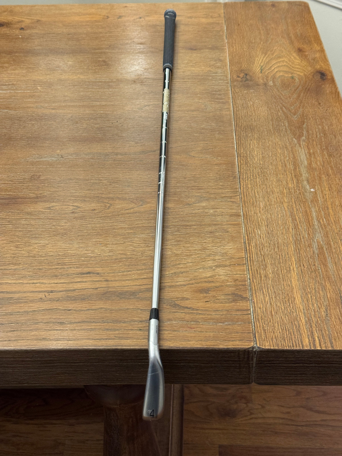 *BRAND NEW* Mizuno JPX 925 Hot Metal Pro 4-iron / Dynamic Gold 105 S300 shaft (stiff)