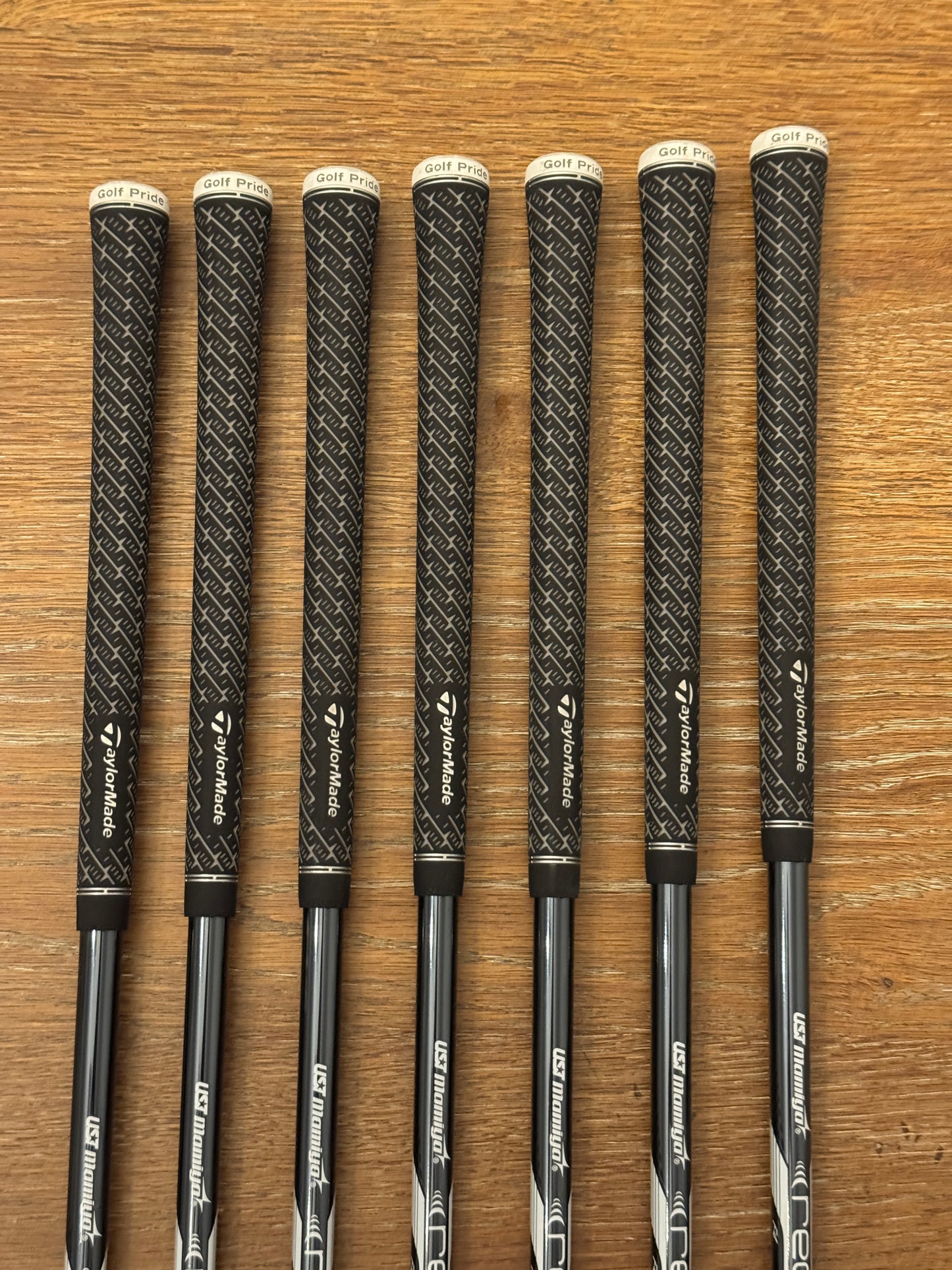 PXG 0311 XP Gen6 Iron Set (5-GW) / UST Mamiya Recoil F4 75 shafts (stiff)