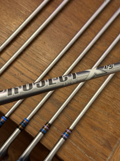 Titleist T100 ‘23 Iron Set (5-GW) / Project X LZ 6.5 125g shafts Xtra Stiff