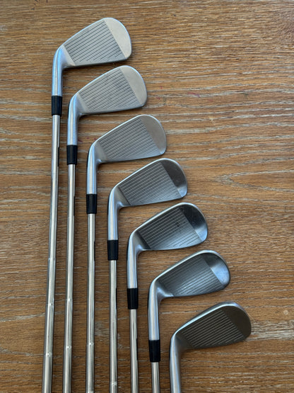 Taylormade P790 ‘25 Iron Set (4-PW) / Dynamic Gold MID 115 S300 shafts (stiff)