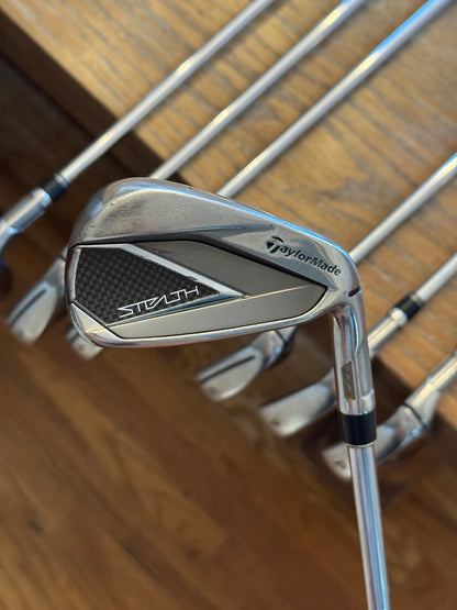 Taylormade Stealth Iron Set (4-PW) / KBS Max MT S 85 shafts (stiff)
