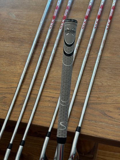 Titleist T100 Iron Set (4-PW) / N.S. Pro Modus3 Tour105 S shafts (stiff)