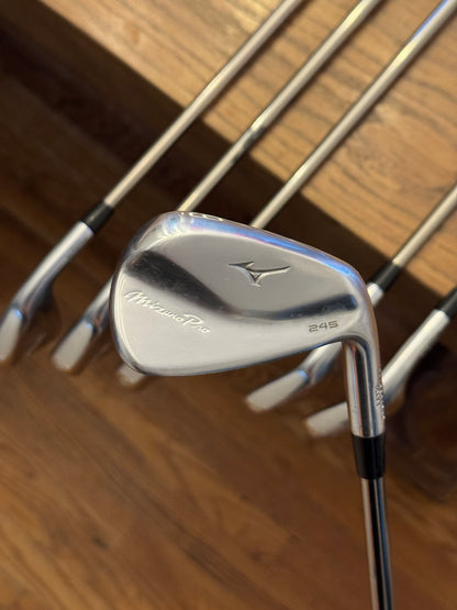 Mizuno Pro 245 Iron Set (6-GW) / Recoil 95 F3 shafts (regular)