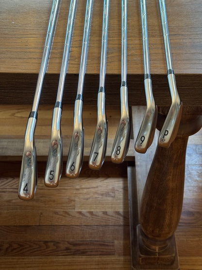 Titleist T100S / 620 MB Combo Iron Set (4-PW) / Dynamic Gold X100 shafts (xtra stiff)