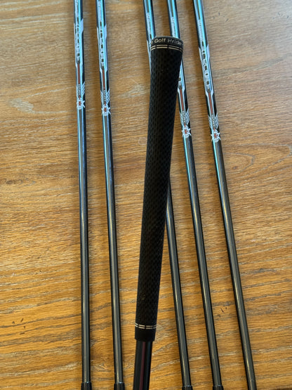 Ping i530 Iron Set LH (6-GW) / UST Mamiya Recoil F2 65 shafts (senior)