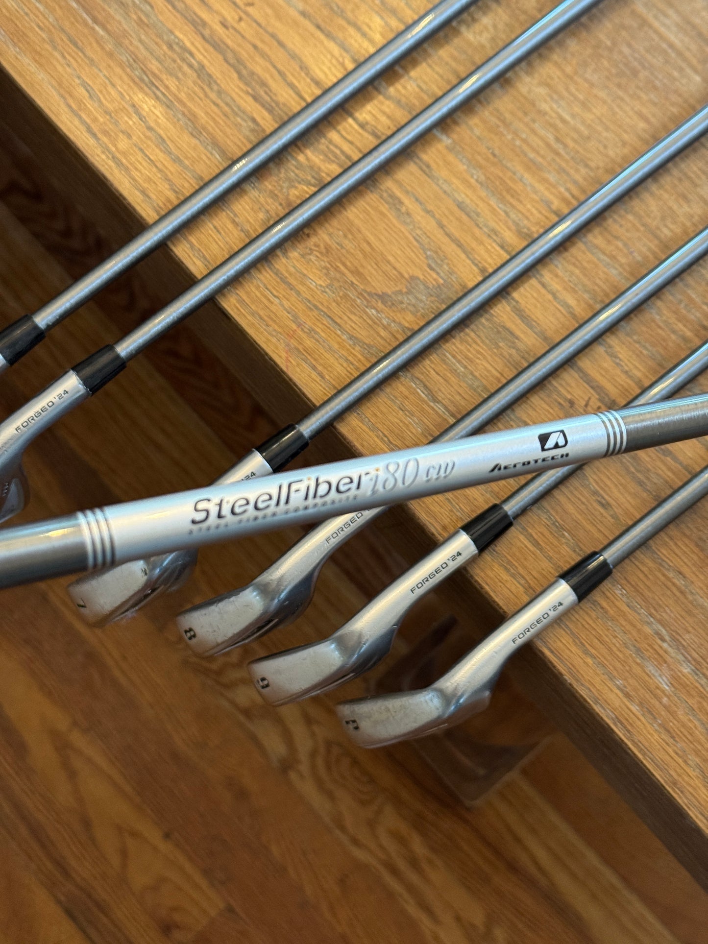 Callaway Apex Pro ‘24 Iron Set -1/2” (4-PW) / Aerotech Steelfiber i80 R shafts (regular)