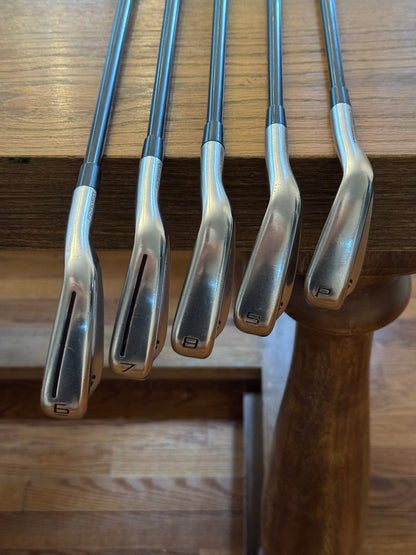 Taylormade P770 Iron Set (4-PW) / Project X LZ 5.5 shafts (stiff)