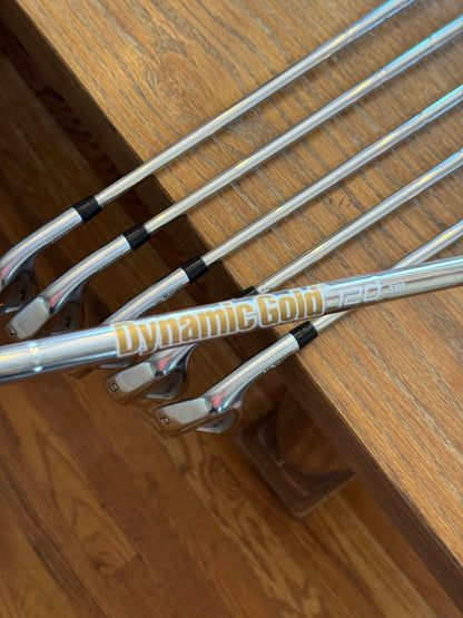 Mizuno Pro 223 Iron Set (5-PW) / Dynamic Gold 120 S300 shafts (stiff)