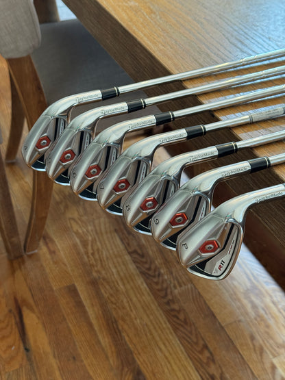 Taylormade R11 Iron Set (4-PW) / KBS 90S shafts (stiff)