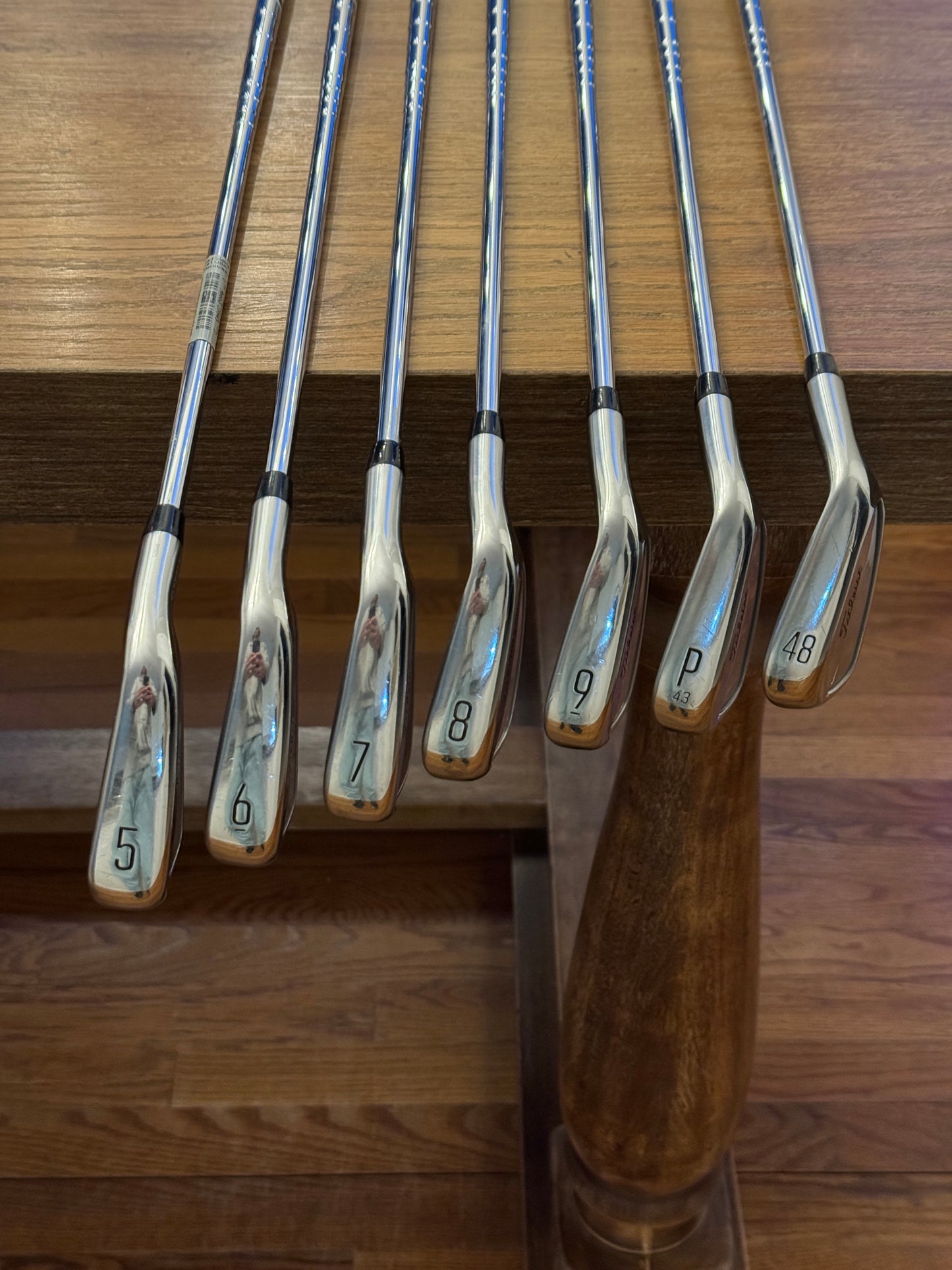 Titleist T200 ‘23 Iron Set (5-GW) / AMT Black R300 shafts (regular)