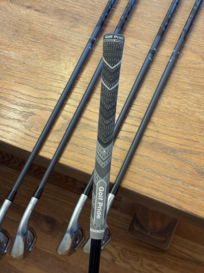 Mizuno JPX 923 Iron Set (6-PW) / Fujikura Pro 95 R shafts (regular)