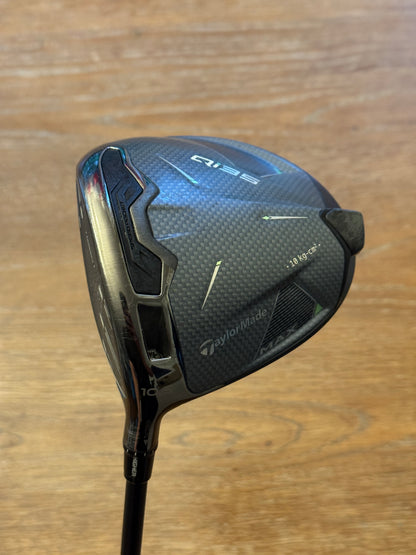 Taylormade Qi35 Driver LH (10.5°) / Fujikura Ventus Blue 5-R shaft (regular)
