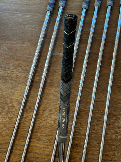 Titleist T300/T200 ‘21 Combo Iron Set (5-GW) / AMT Red R300 shafts (regular)