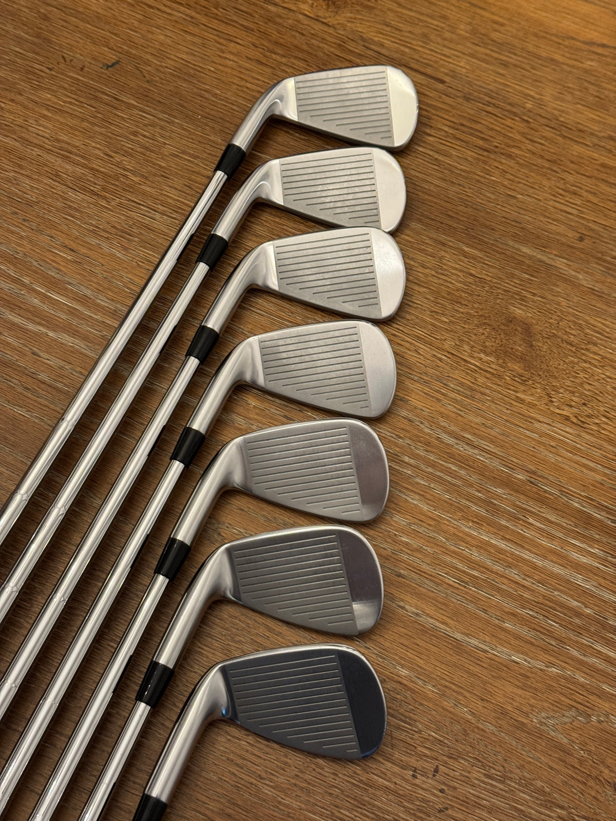 Mizuno Pro 245 Iron Set (4-PW) / Dynamic Gold X100 shafts (xtra stiff)