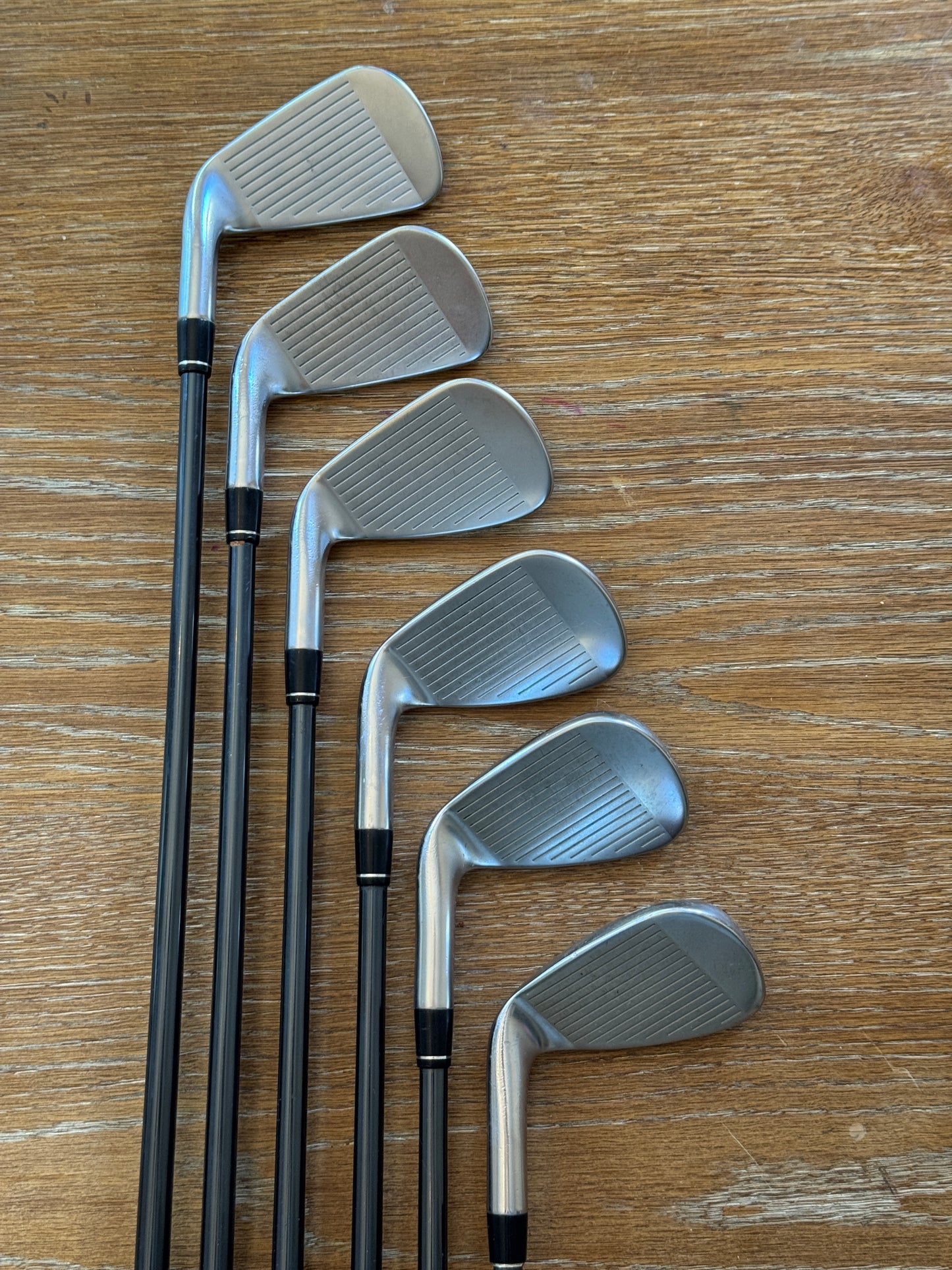 Callaway Apex 21 Iron Set (6-GW) / UST Mamiya Recoil Dart F2 75 shafts (senior)