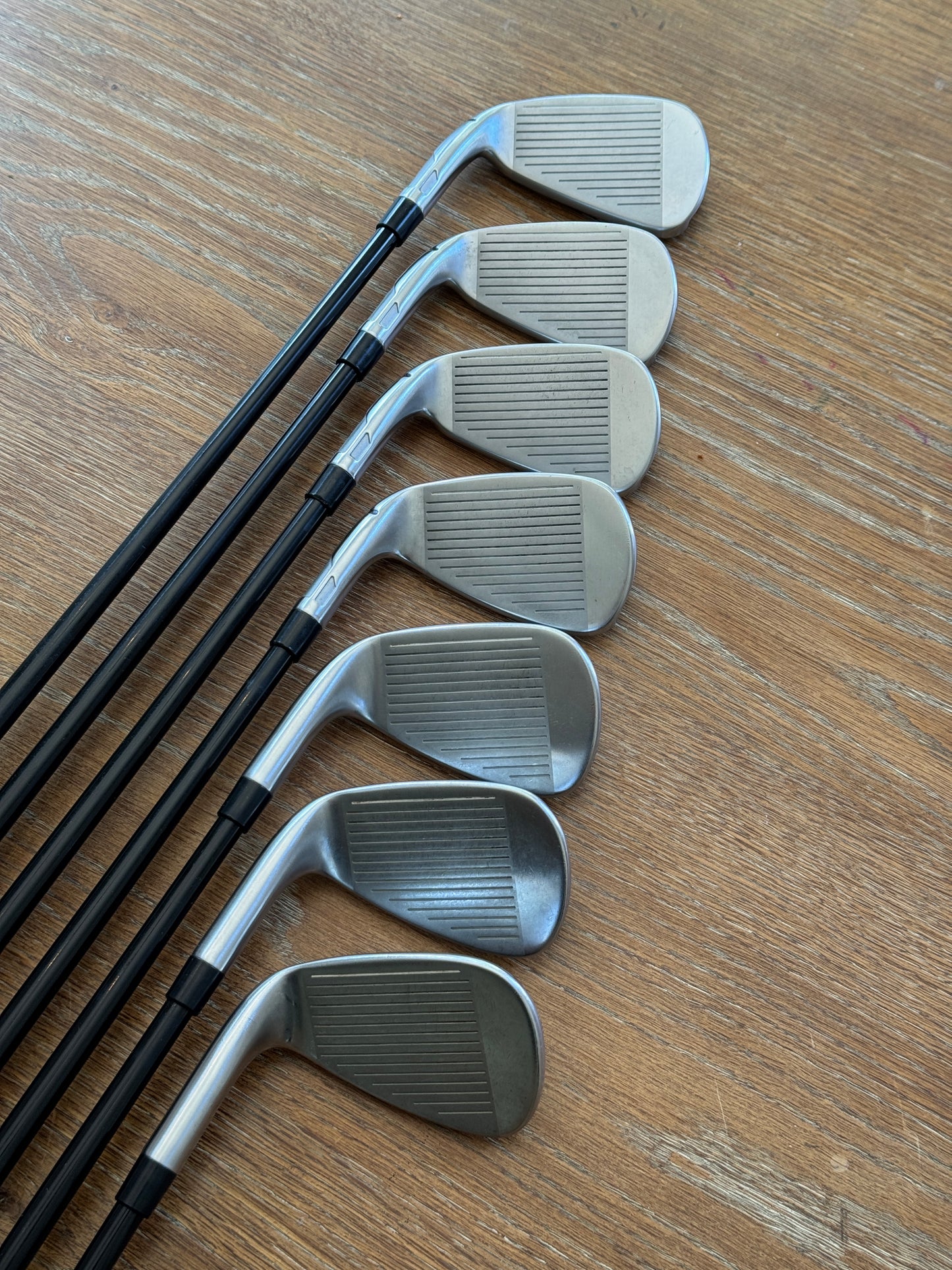 Taylormade Qi Iron Set (5-AW) / Ventus TR 6-R shafts (regular)