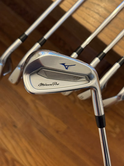 Mizuno Pro 223 Iron Set (4-PW) / KBS Tour 125 - C-Taper Lite 110S shafts
