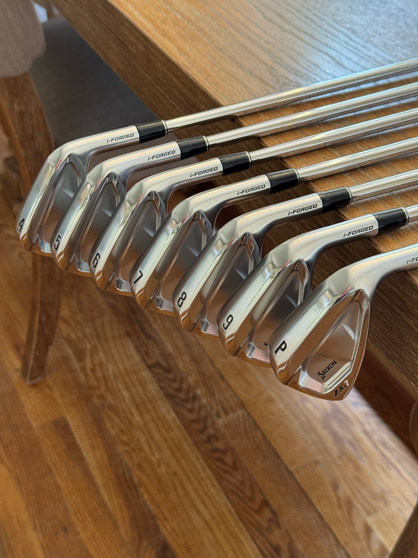 *MINT* Srixon ZXi7 Forged ‘25 Iron Set (4-PW) / Project X LZ 6.0 120g shafts (stiff)