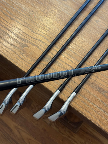 Taylormade P770 Iron Set (4-PW) / Project X LZ 5.5 shafts (stiff)