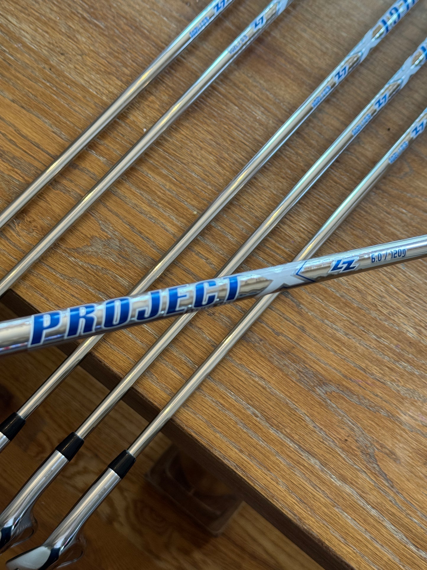 *MINT* Titleist T200 ‘23 Iron Set (5-PW) / Project X LZ 6.0 shafts (stiff)