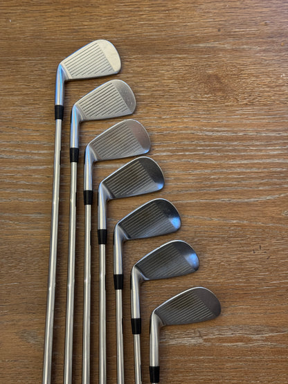 Mizuno MP-25 Iron Set (4-PW) / Stiff steel shafts