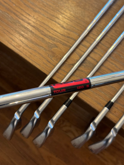 Ping i530 Iron Set (5-PW) / KBS TOUR 120S shafts (stiff)