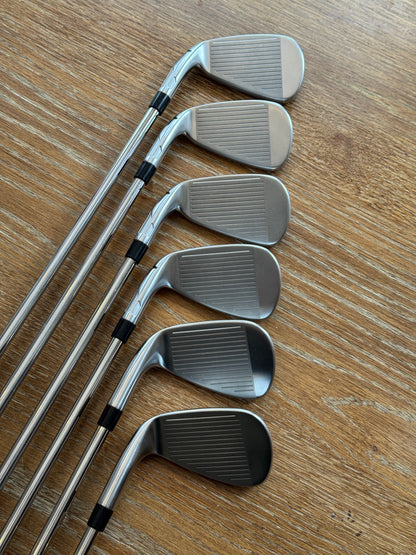 Taylormade Qi Iron Set (5-PW) / KBS MAX MT 85R shafts (regular)