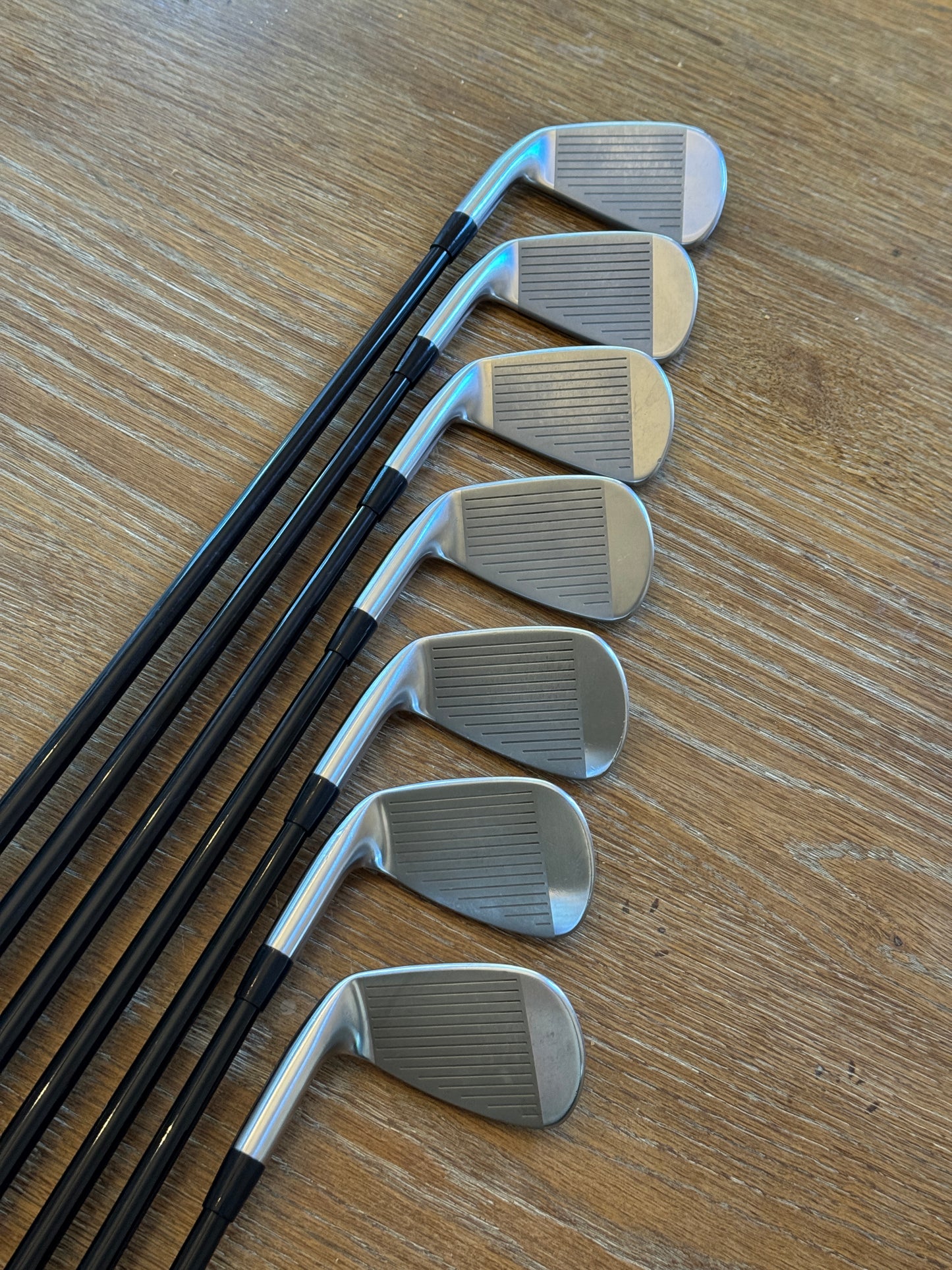 Mizuno M-15 Forged Iron Set (5-GW) / MMT 105 S shafts (stiff)