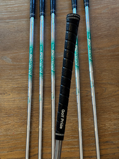 Mizuno JPX 921 Forged Iron Set (5-PW) / N.S. Pro 950 GH R shafts (regular)